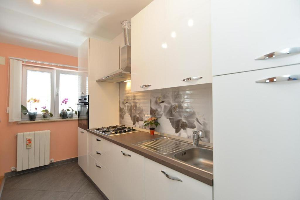 Apartman Eda Póla Kültér fotó