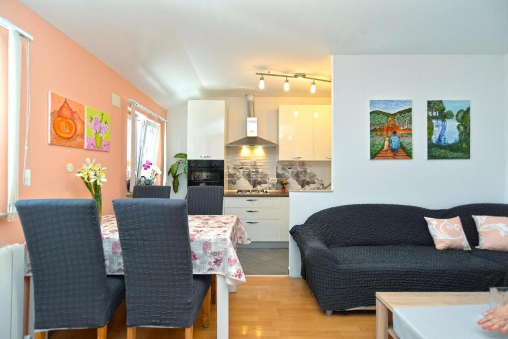Apartman Eda Póla Kültér fotó