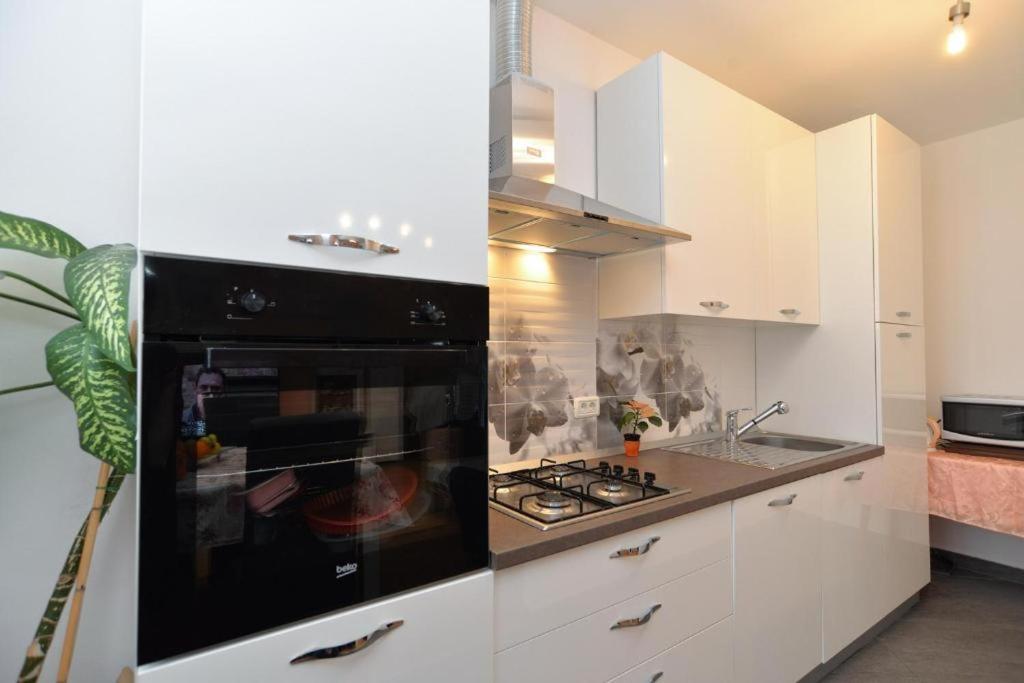 Apartman Eda Póla Kültér fotó