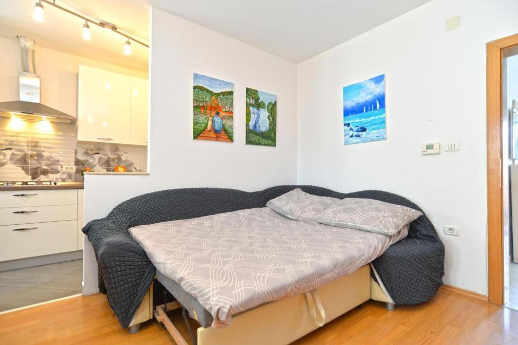 Apartman Eda Póla Kültér fotó