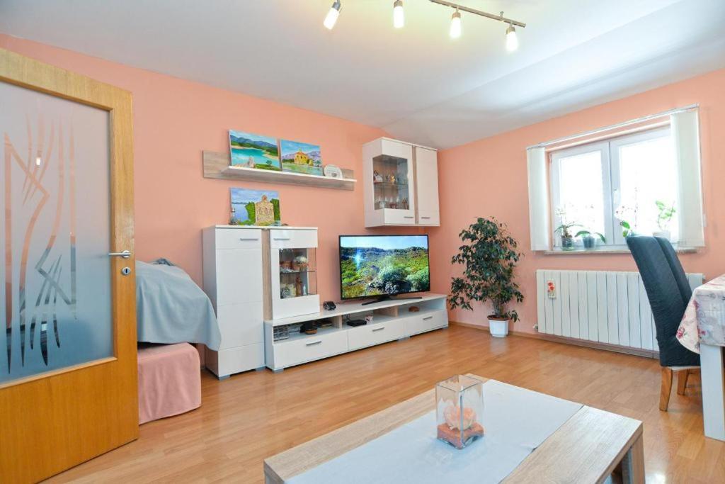 Apartman Eda Póla Kültér fotó